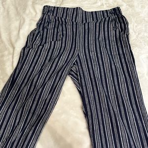 Relaxed fit linen pants